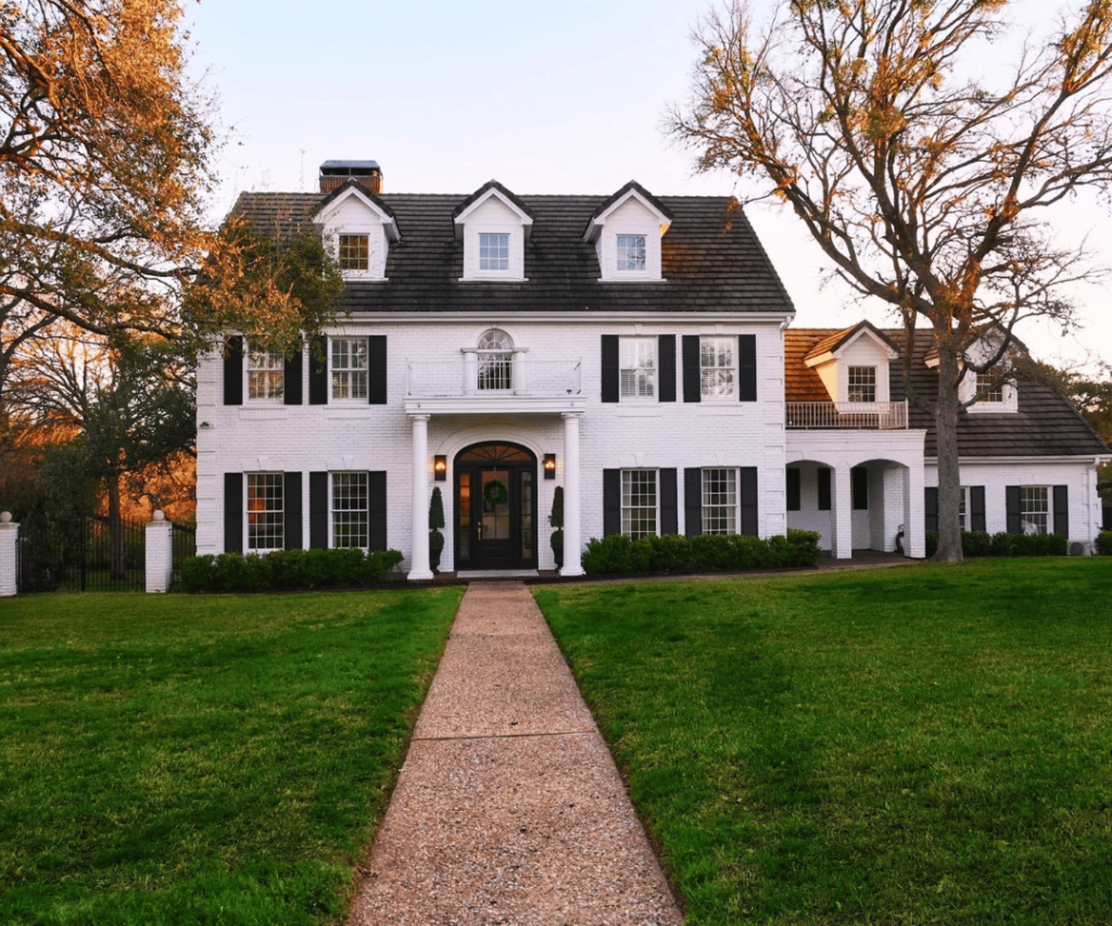 Virginia home on green lawn